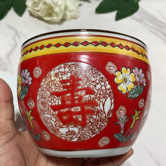 Vintage Chinese Qianlong Porcelain Jar Red Enamel Lidded Stamped Floral Design - Picture 8 of 17